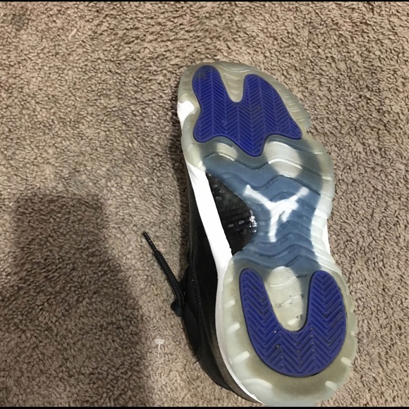 2016 Jordan 11 Space Jam - Picture 4 of 9